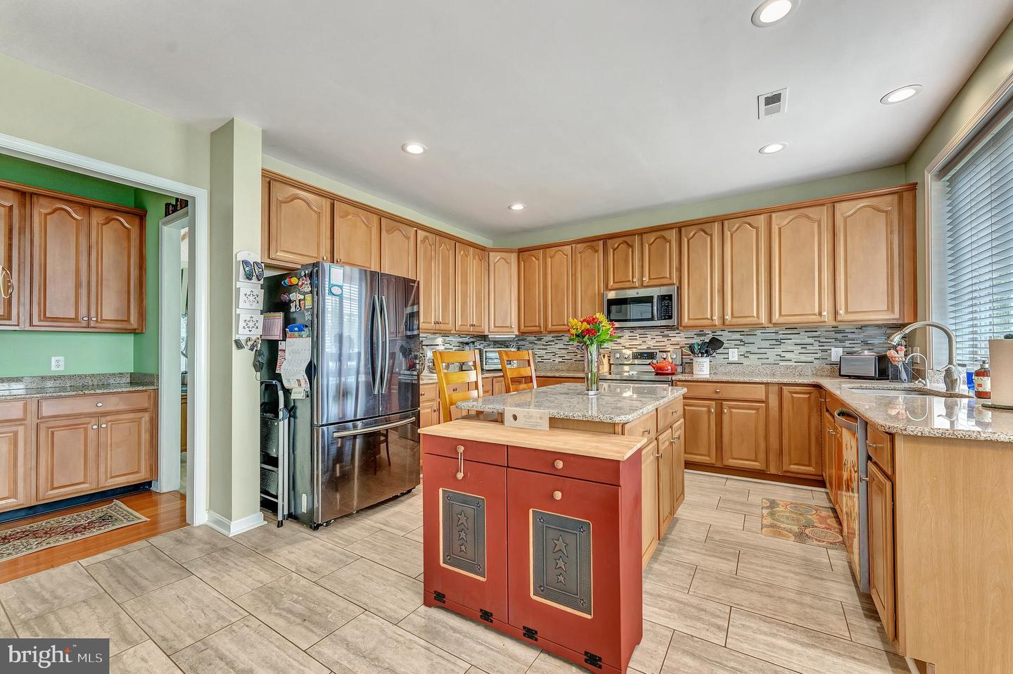 358 E Armstrong Dr