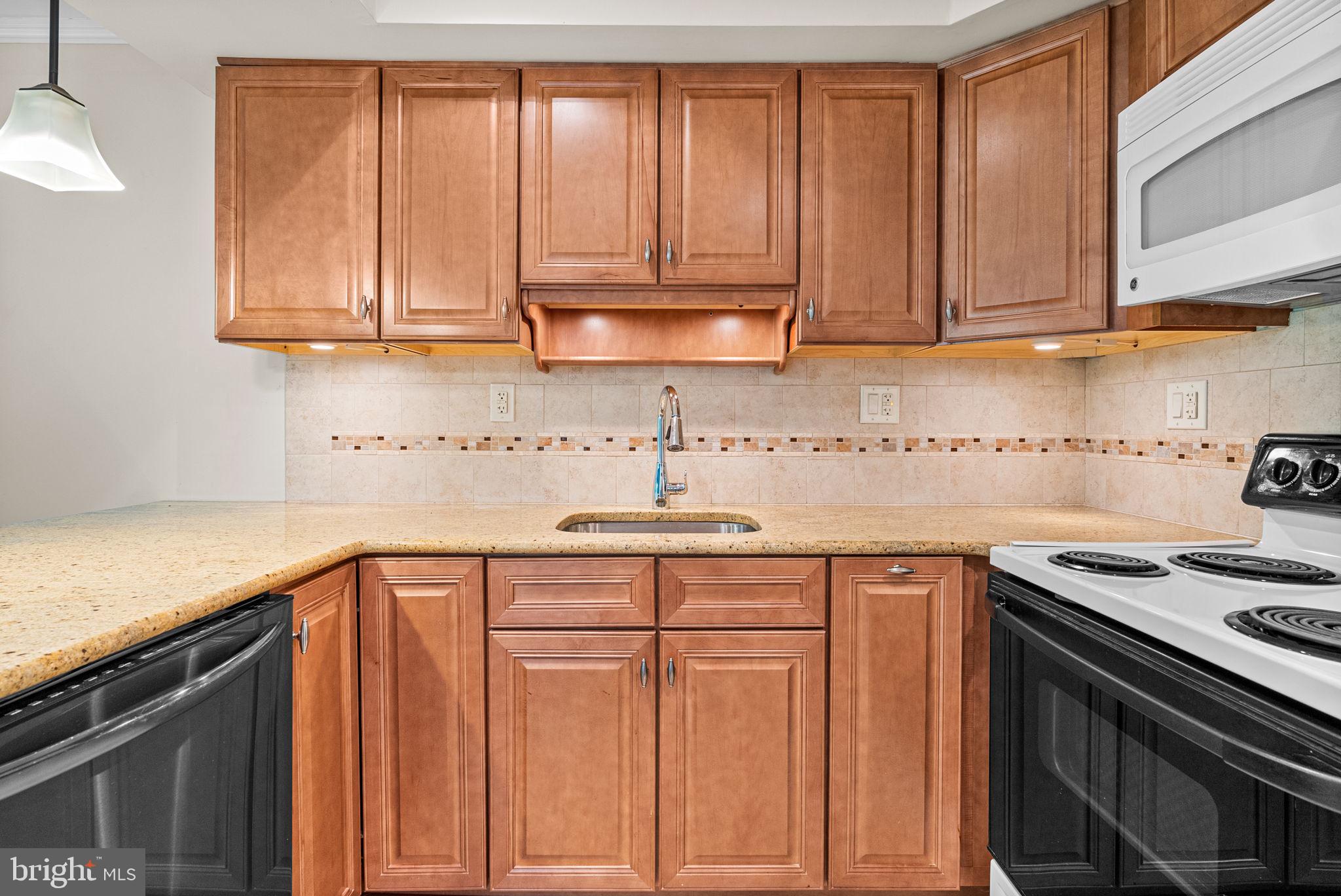124 Granite Hill Ct