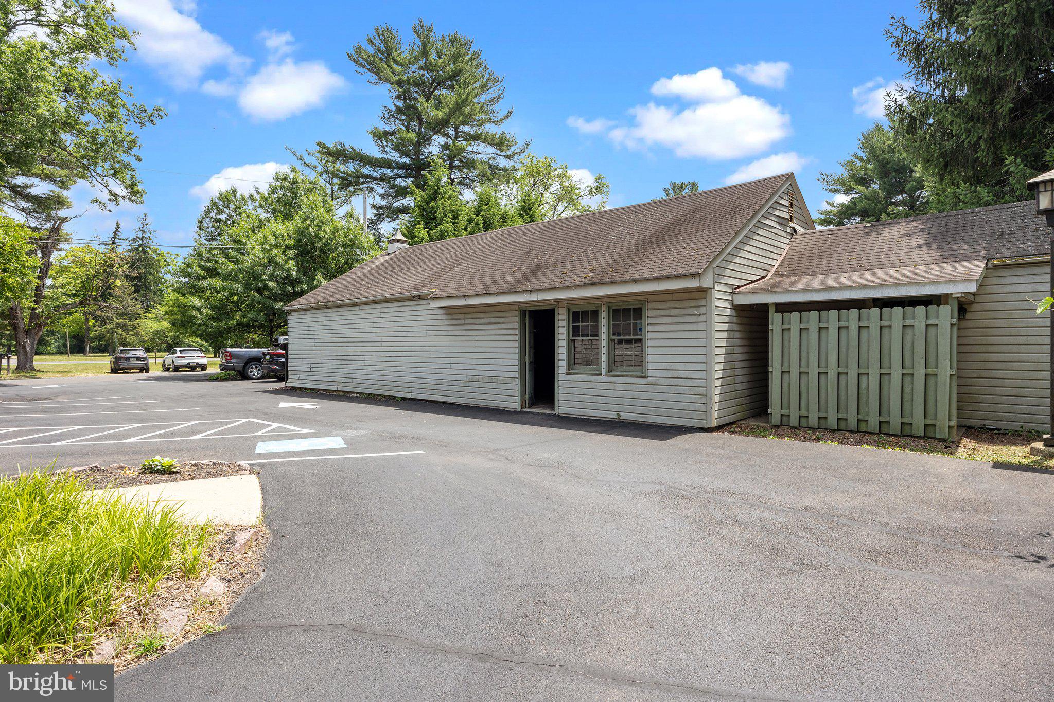 1099 General Greene Rd