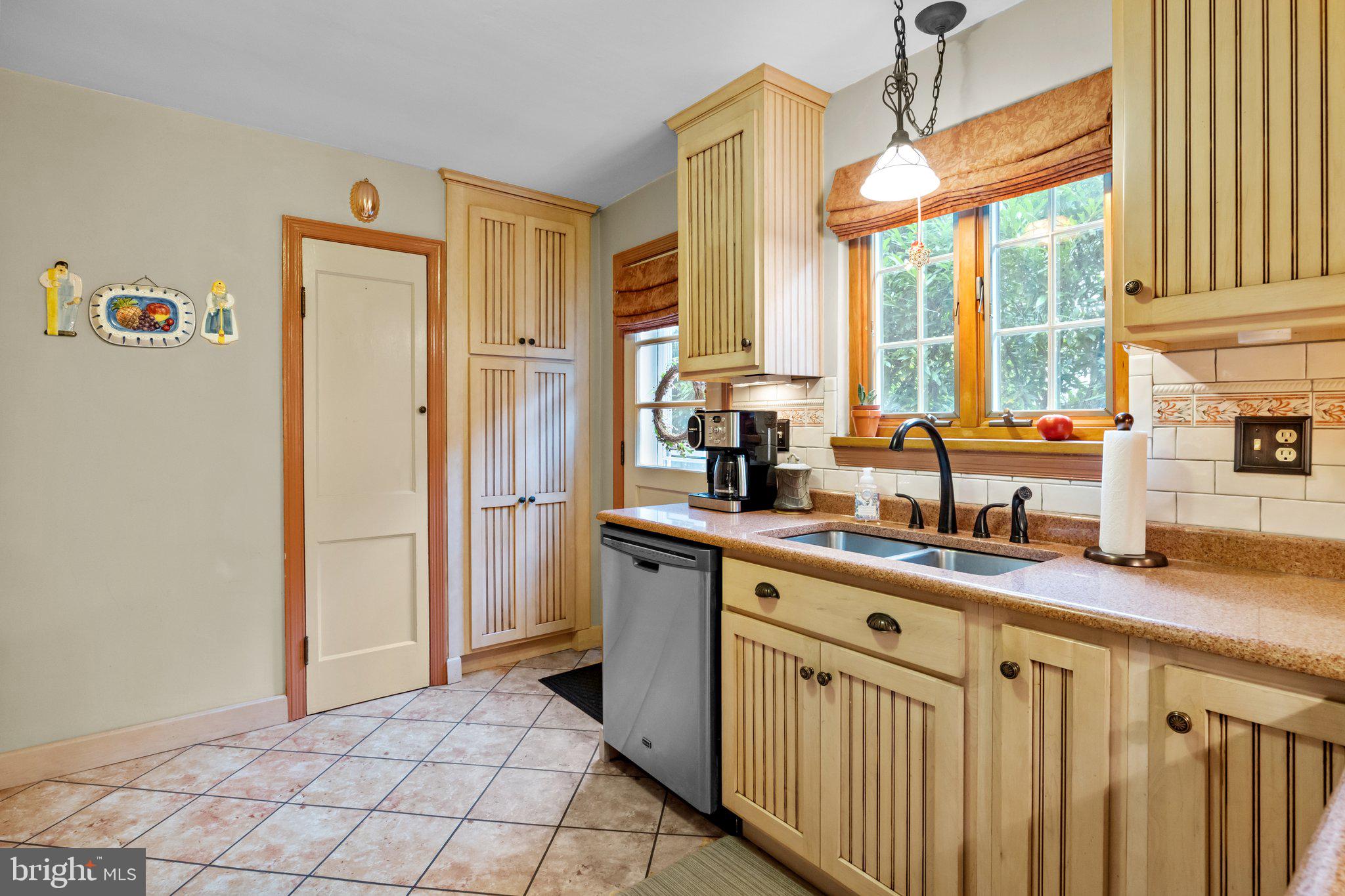 400 W Palmer St