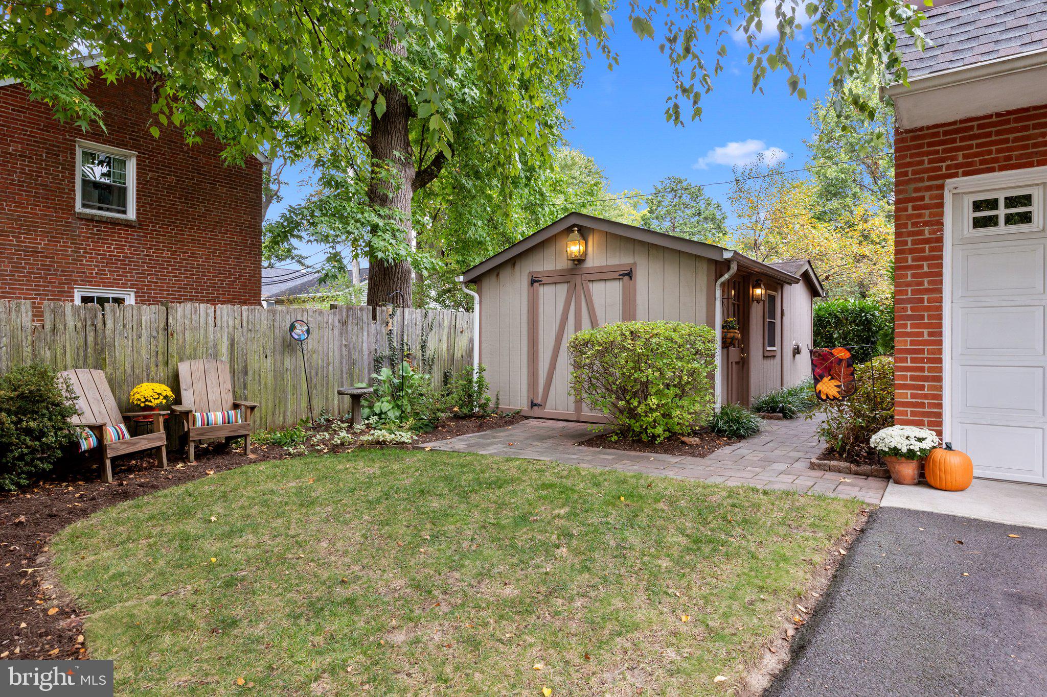 400 W Palmer St