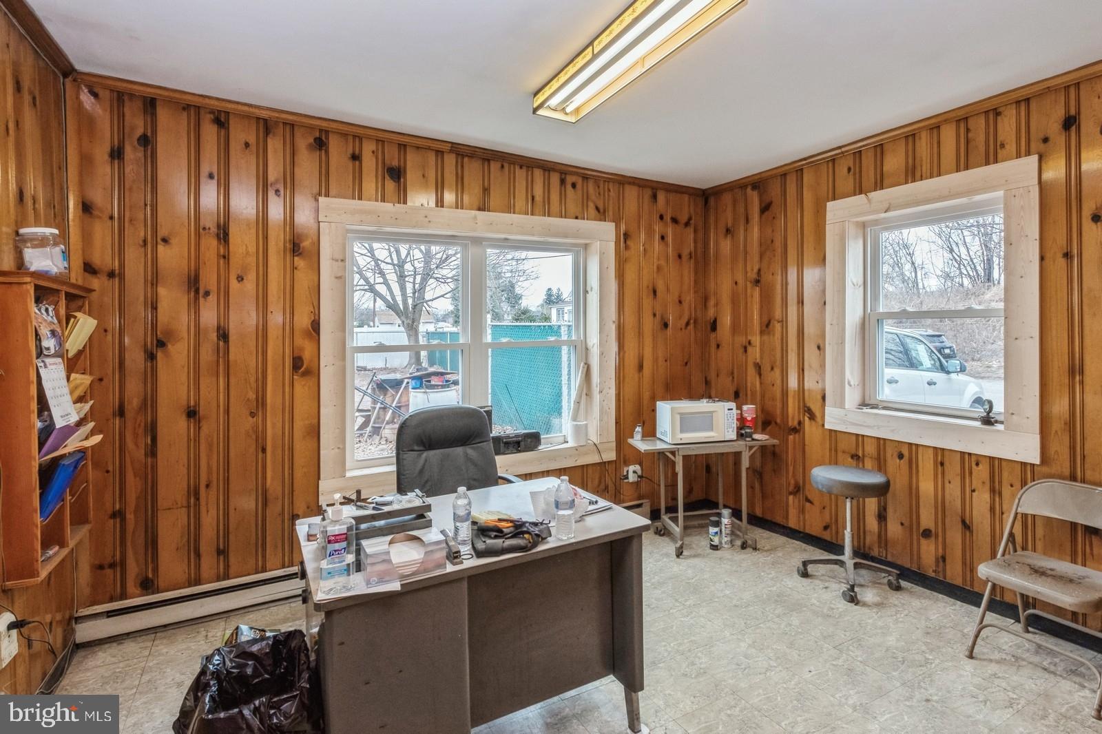 27 Brooks Ave