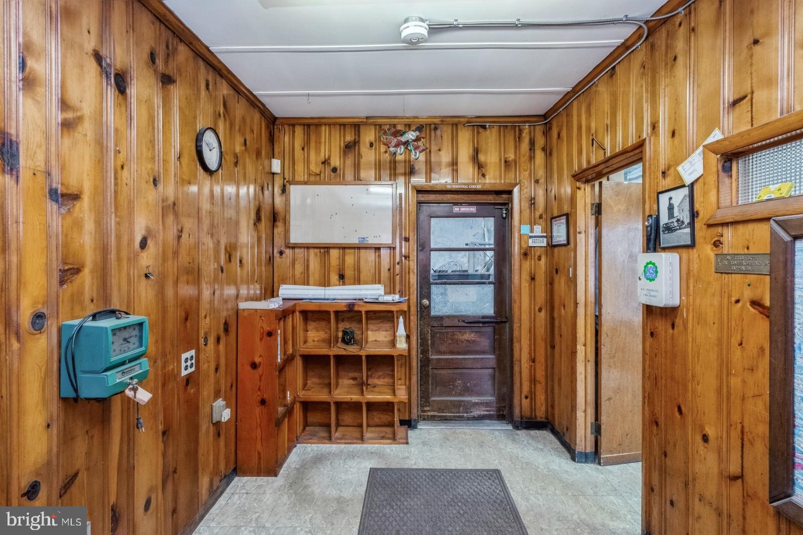 27 Brooks Ave