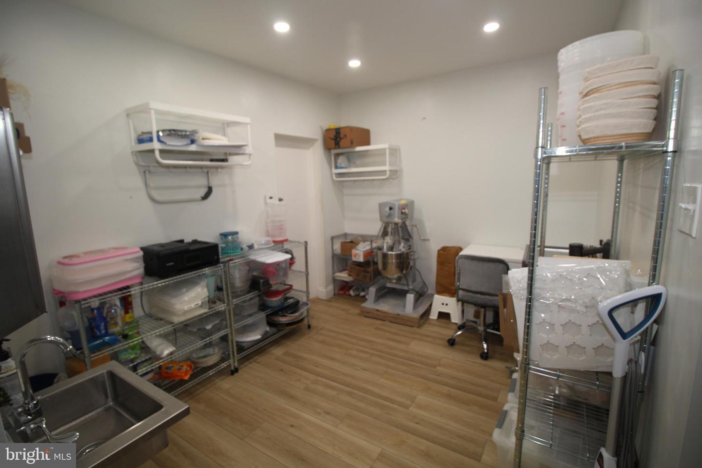 1806 Brownsville Rd