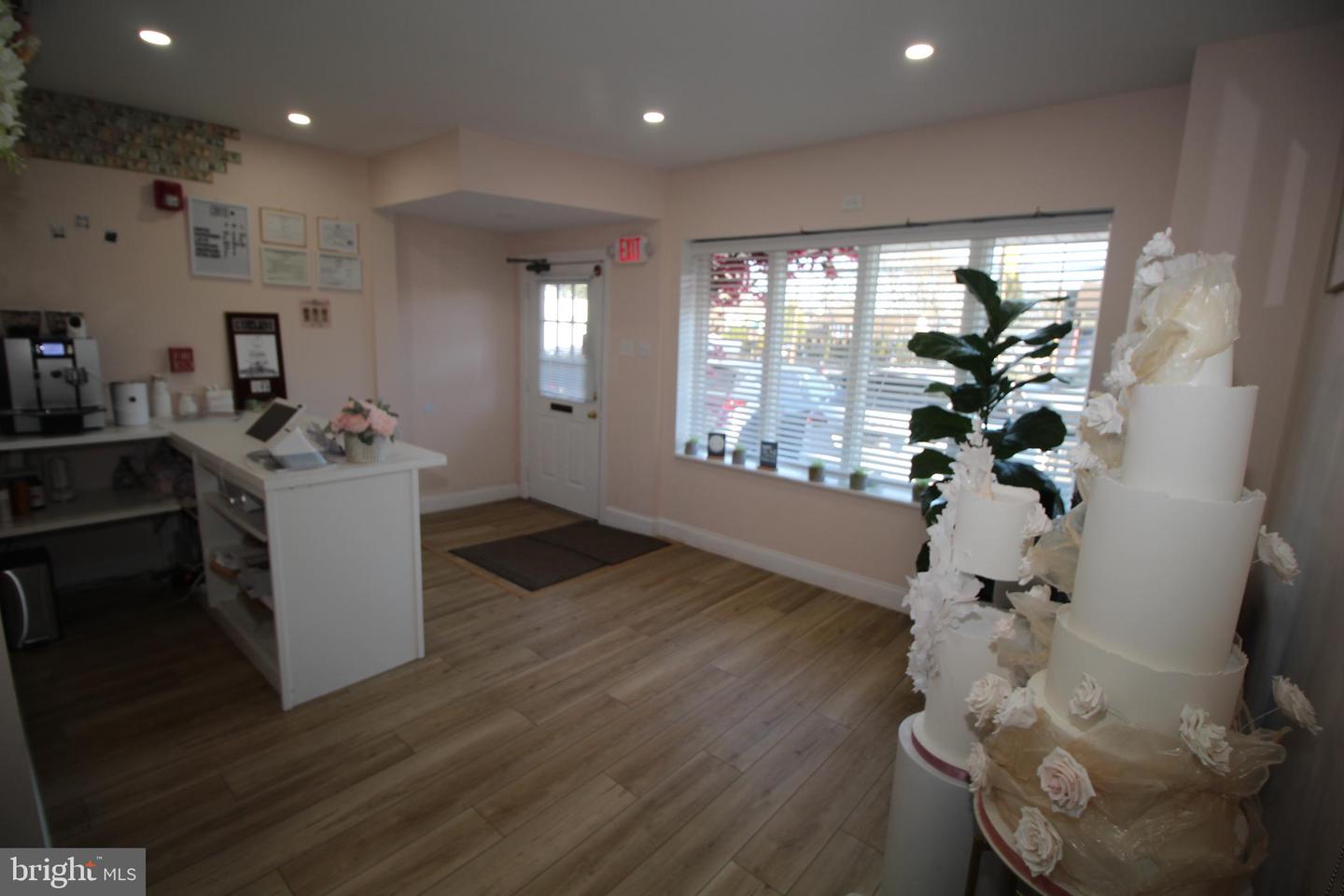 1806 Brownsville Rd