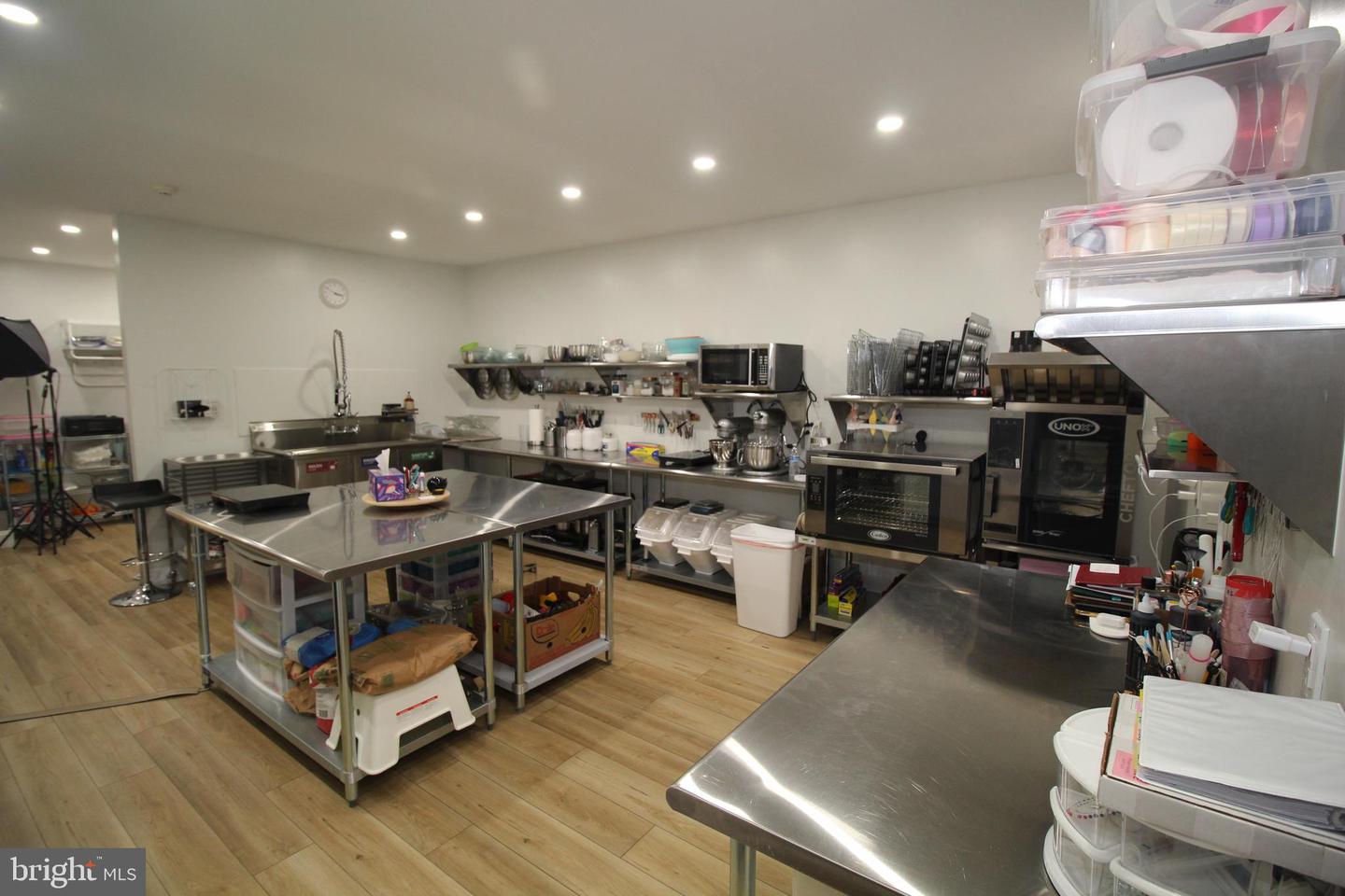 1806 Brownsville Rd