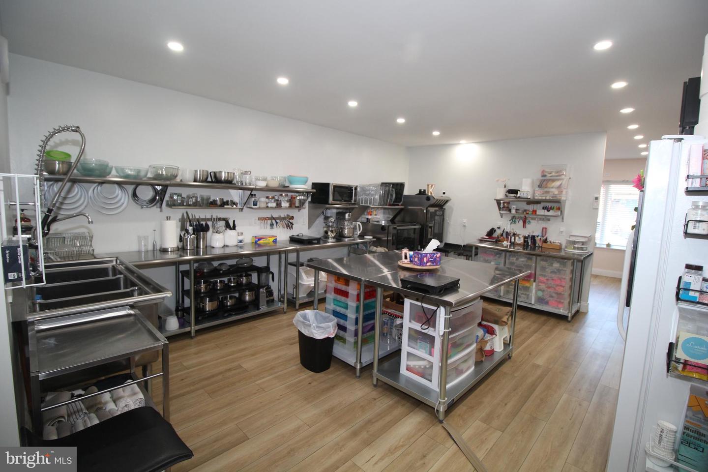 1806 Brownsville Rd
