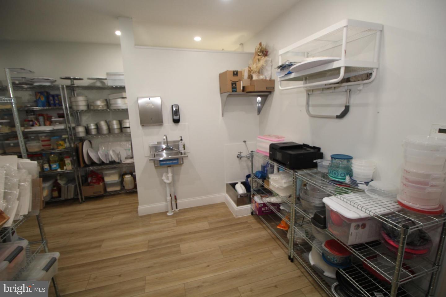 1806 Brownsville Rd