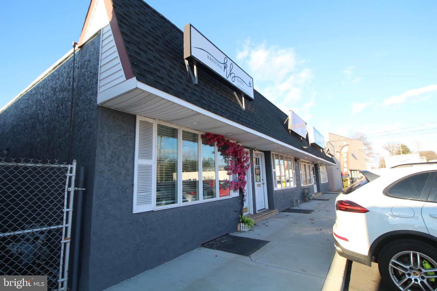 1806 Brownsville Rd