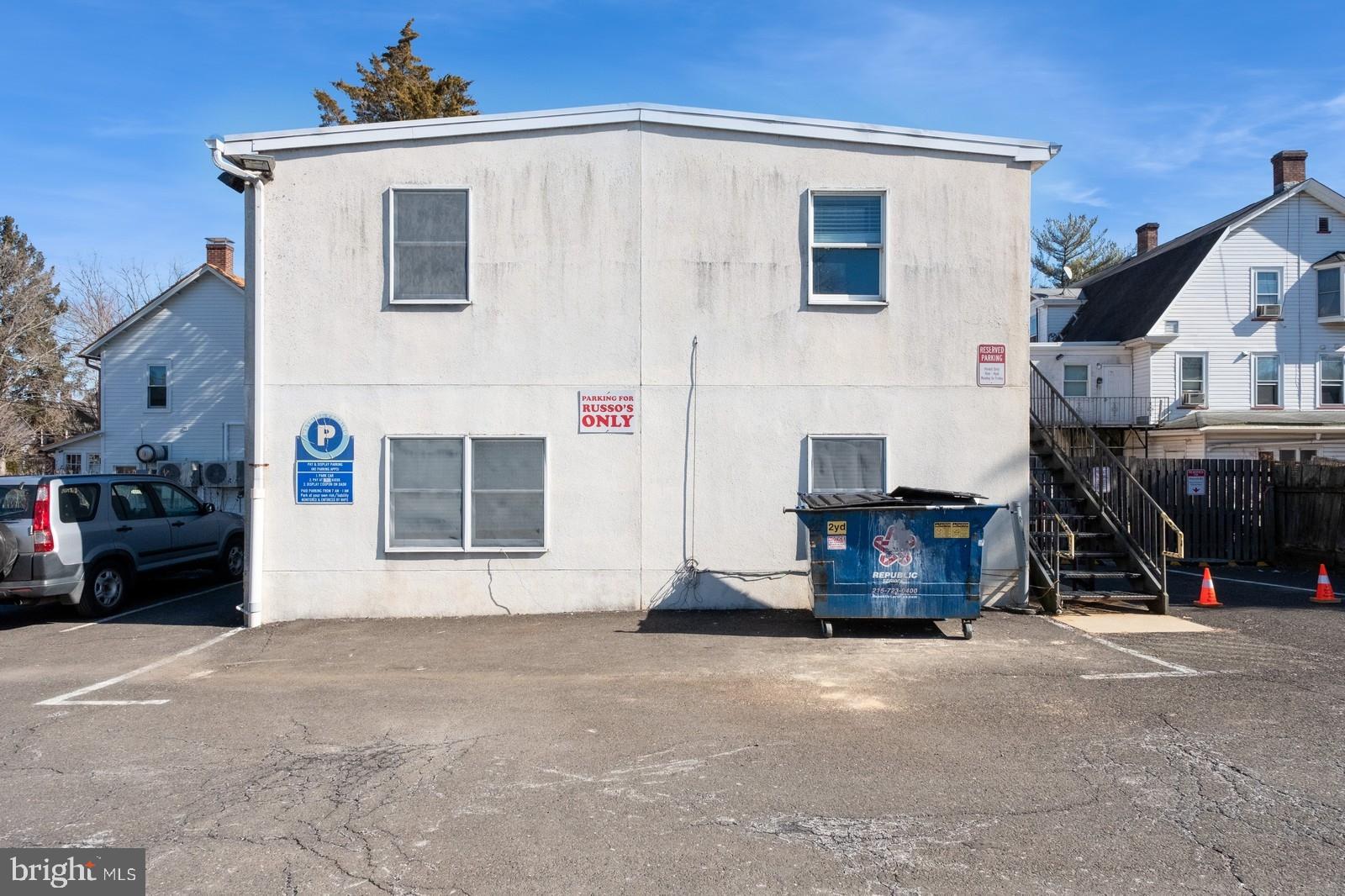 41 N Main St