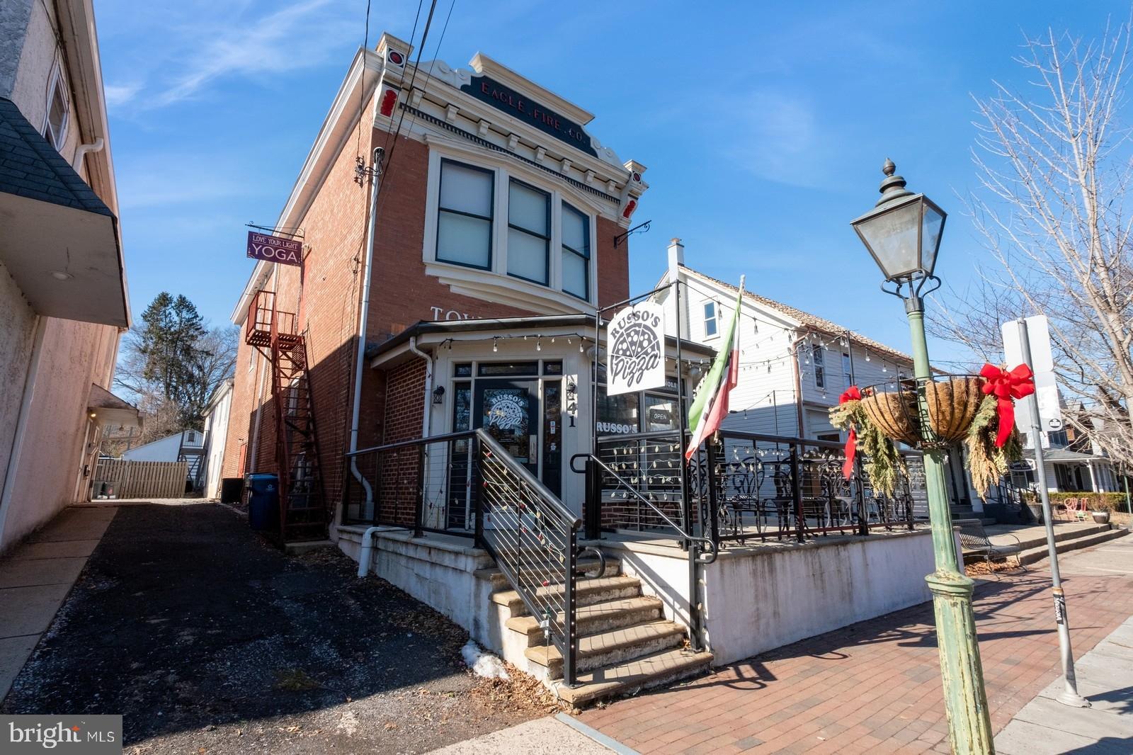 41 N Main St