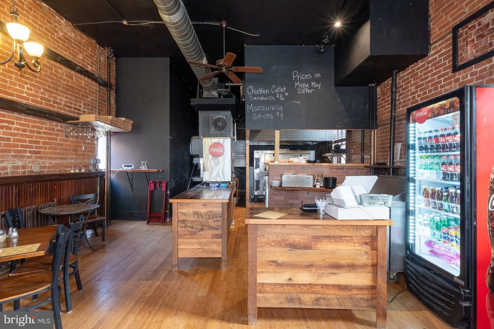 41 N Main St