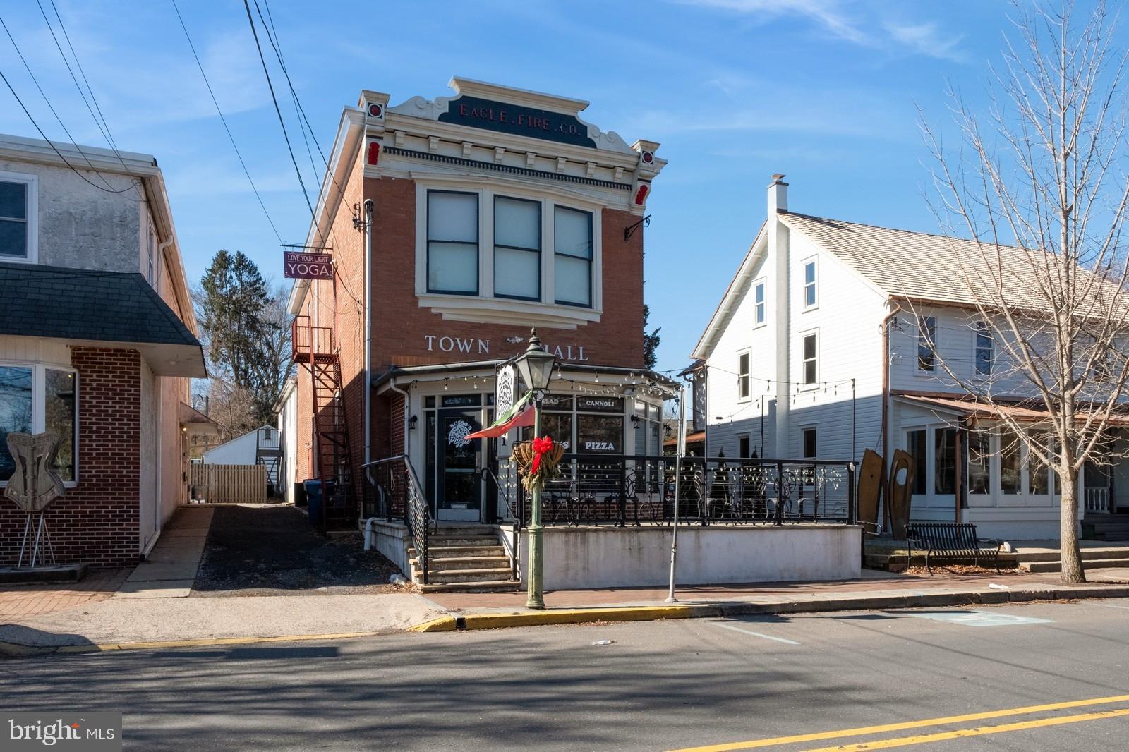 41 N Main St