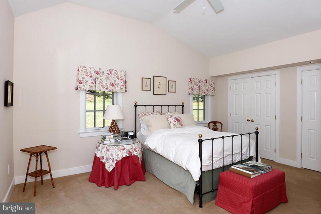 373 PINEVILLE ROAD Unit: BARN