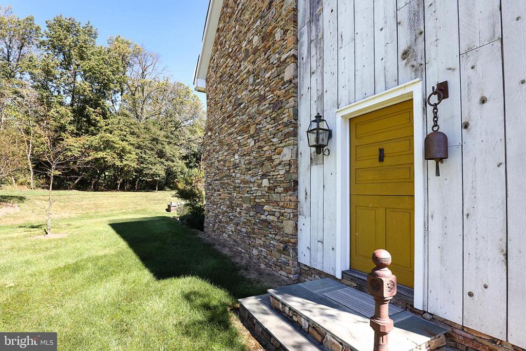 373 PINEVILLE ROAD Unit: BARN