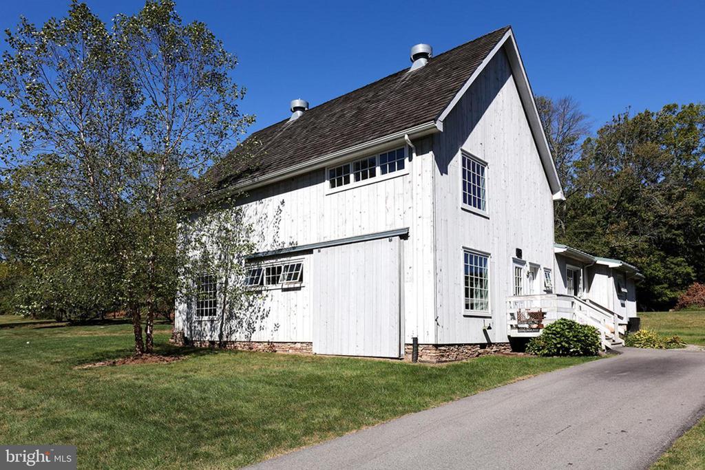 373 PINEVILLE ROAD Unit: BARN