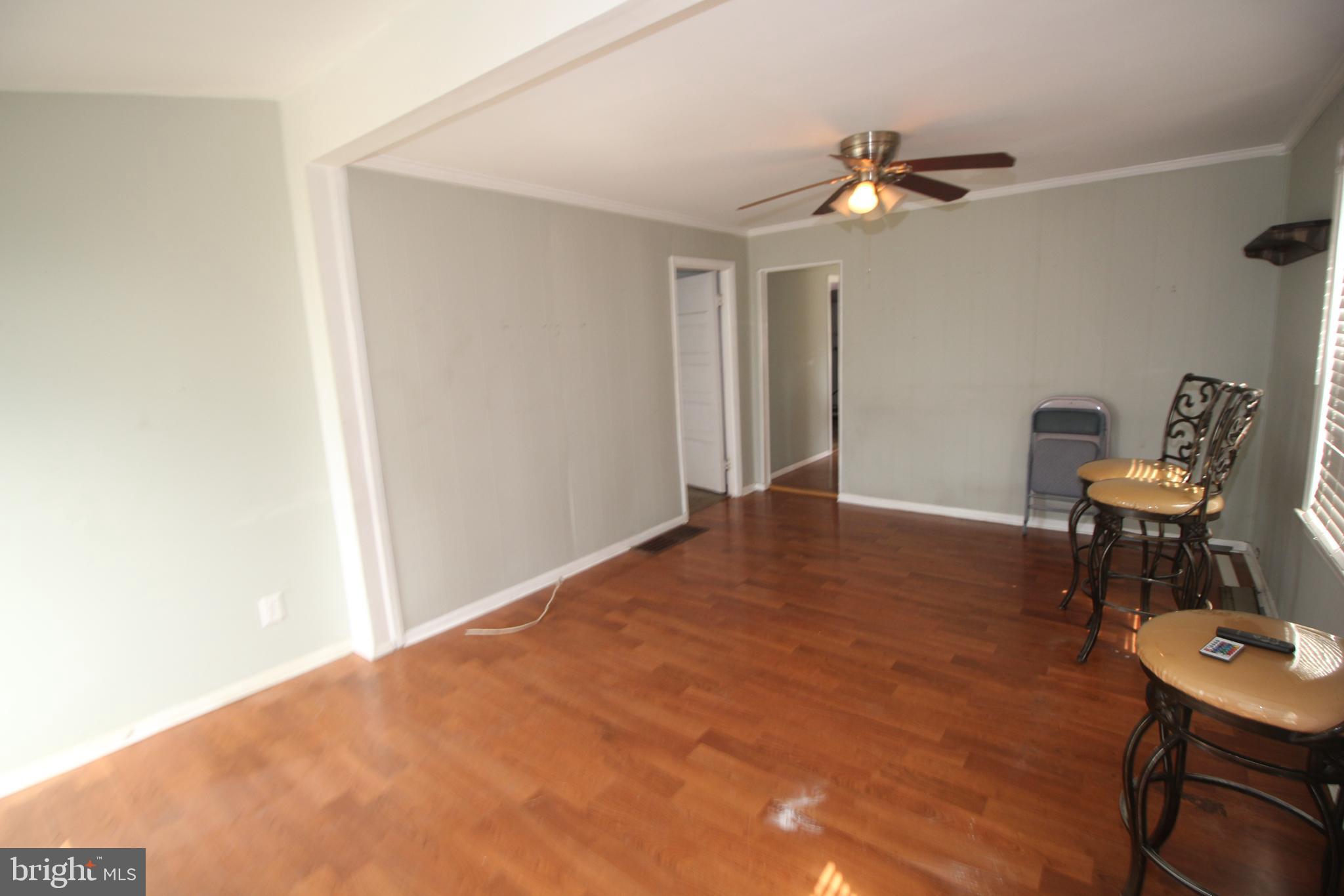 705 W Philadelphia Ave