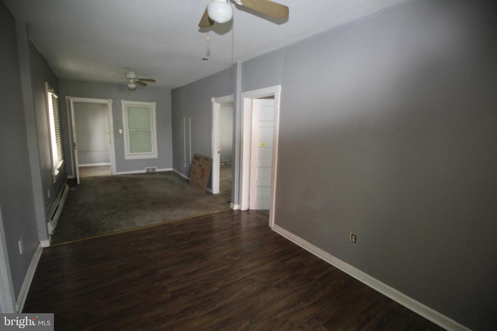 216 Lewis Ave