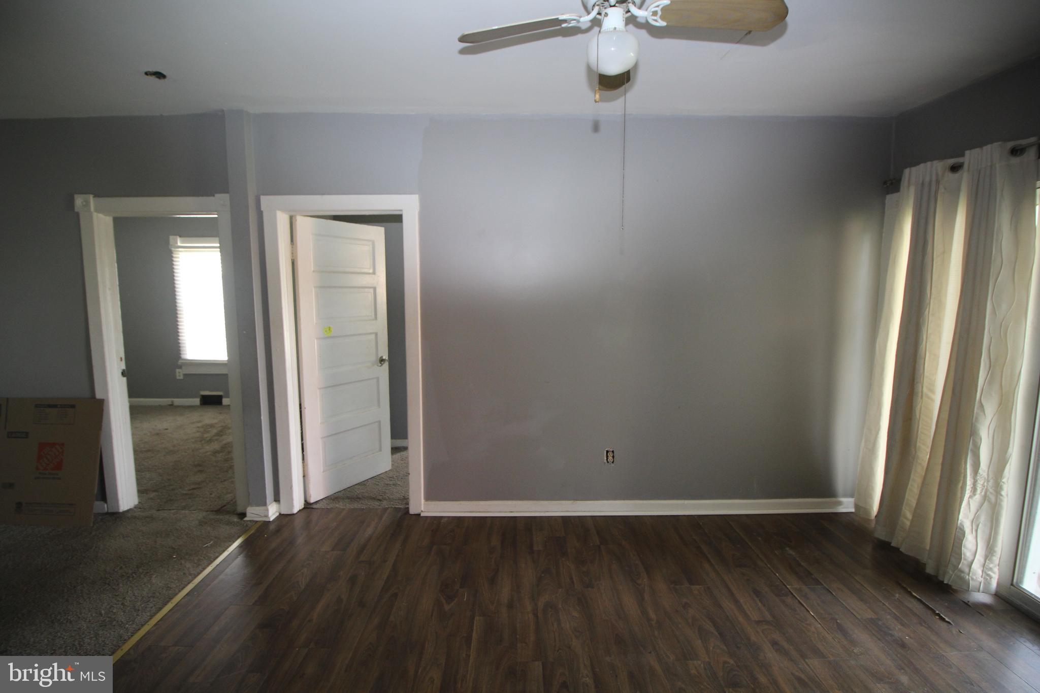 216 Lewis Ave