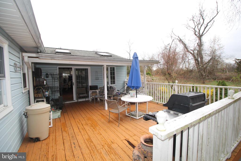 75 Sunset Dr