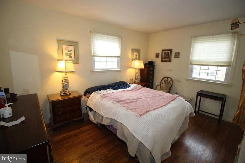 75 Sunset Dr
