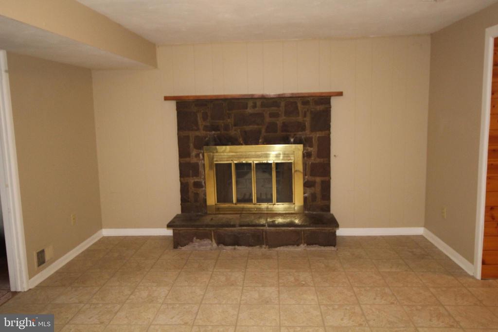 75 Sunset Dr