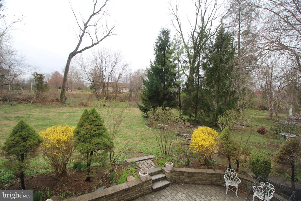 75 Sunset Dr