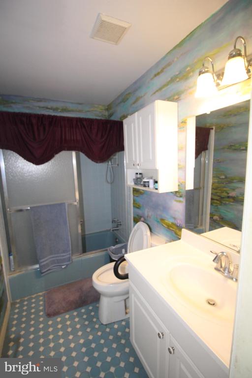 75 Sunset Dr