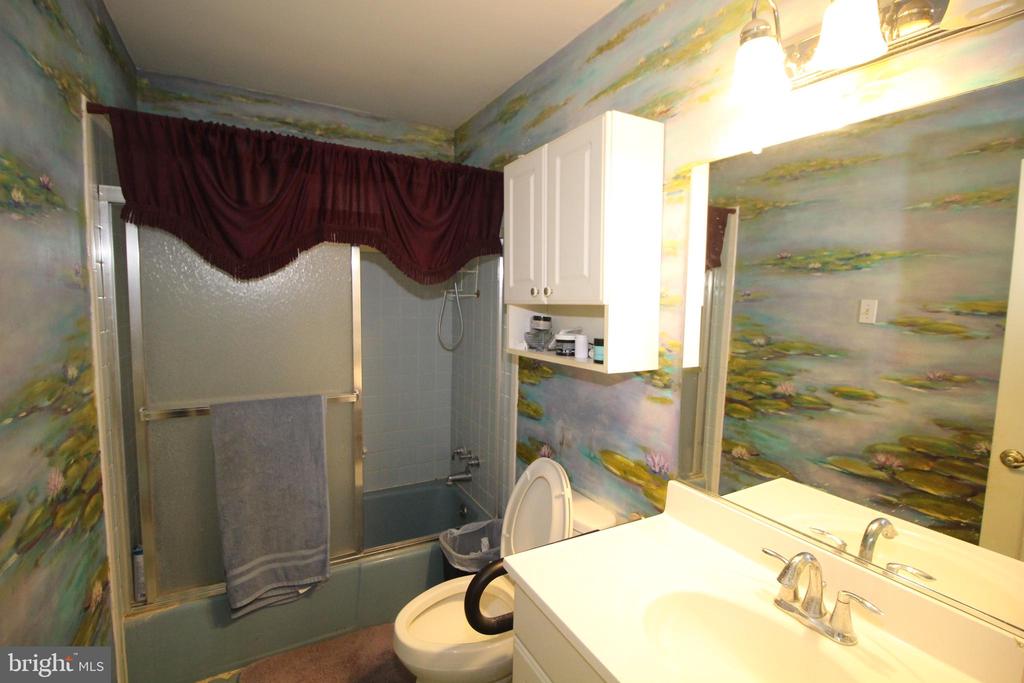 75 Sunset Dr