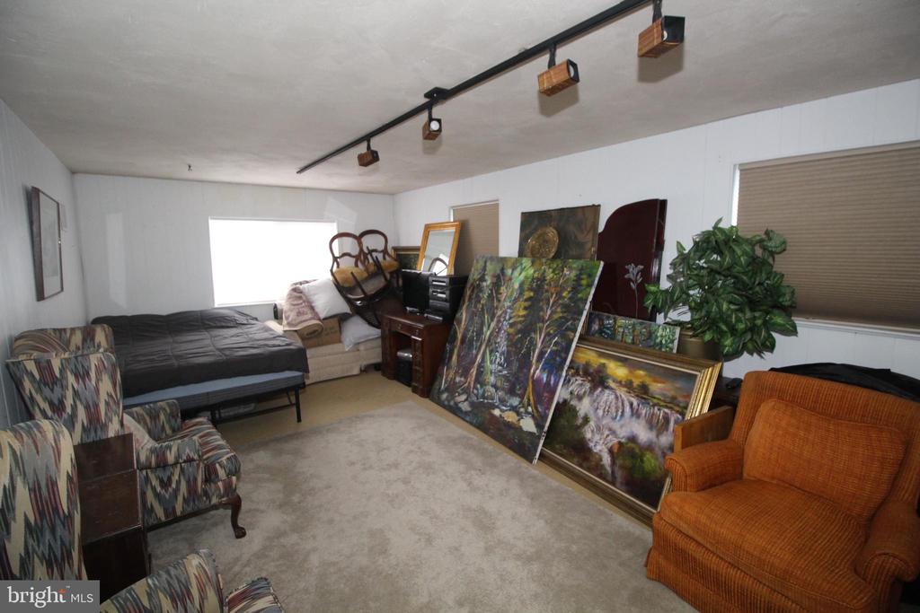 75 Sunset Dr