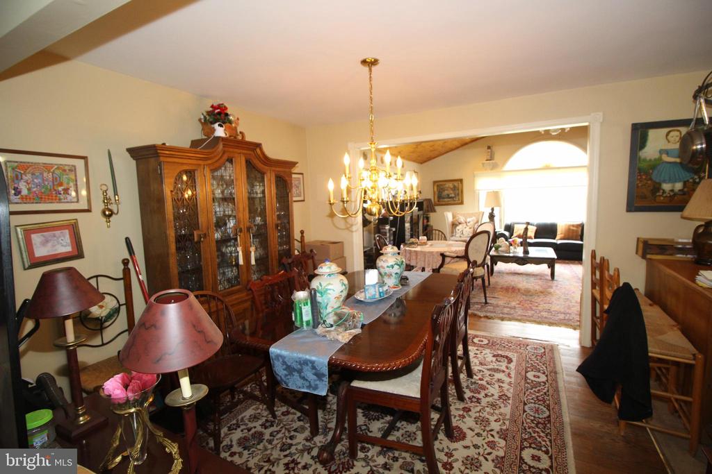 75 Sunset Dr