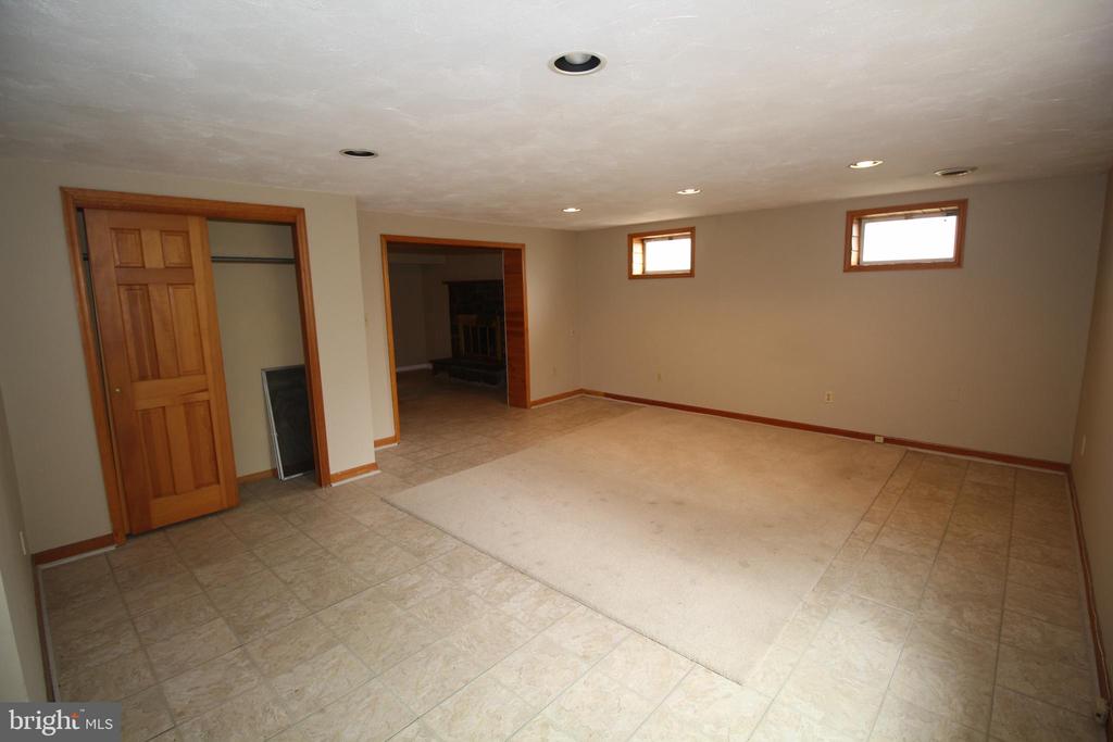 75 Sunset Dr