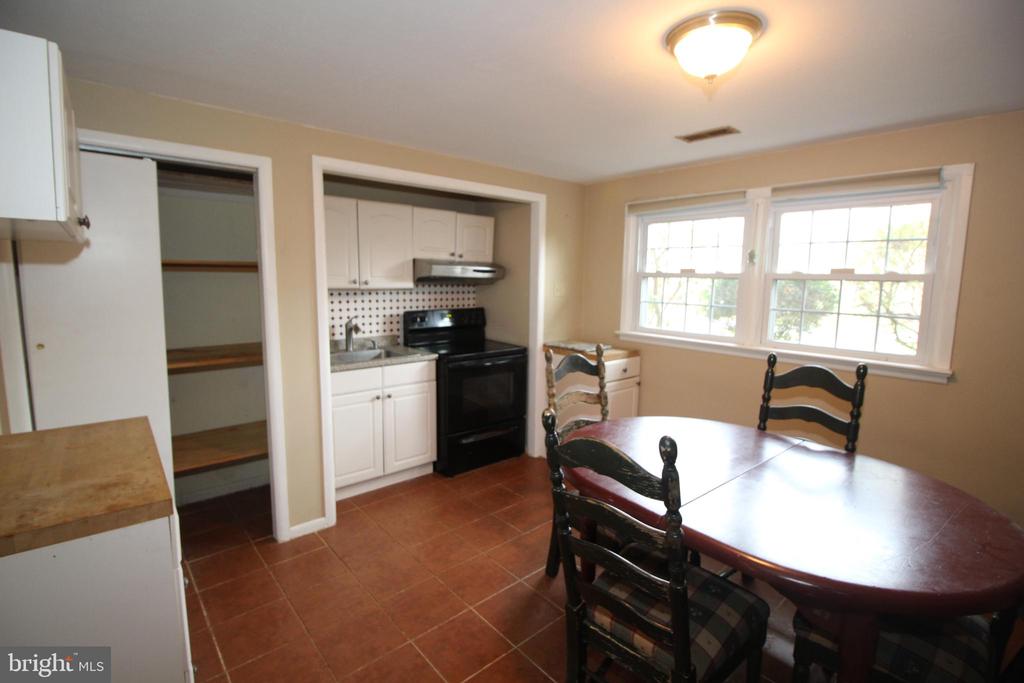 75 Sunset Dr
