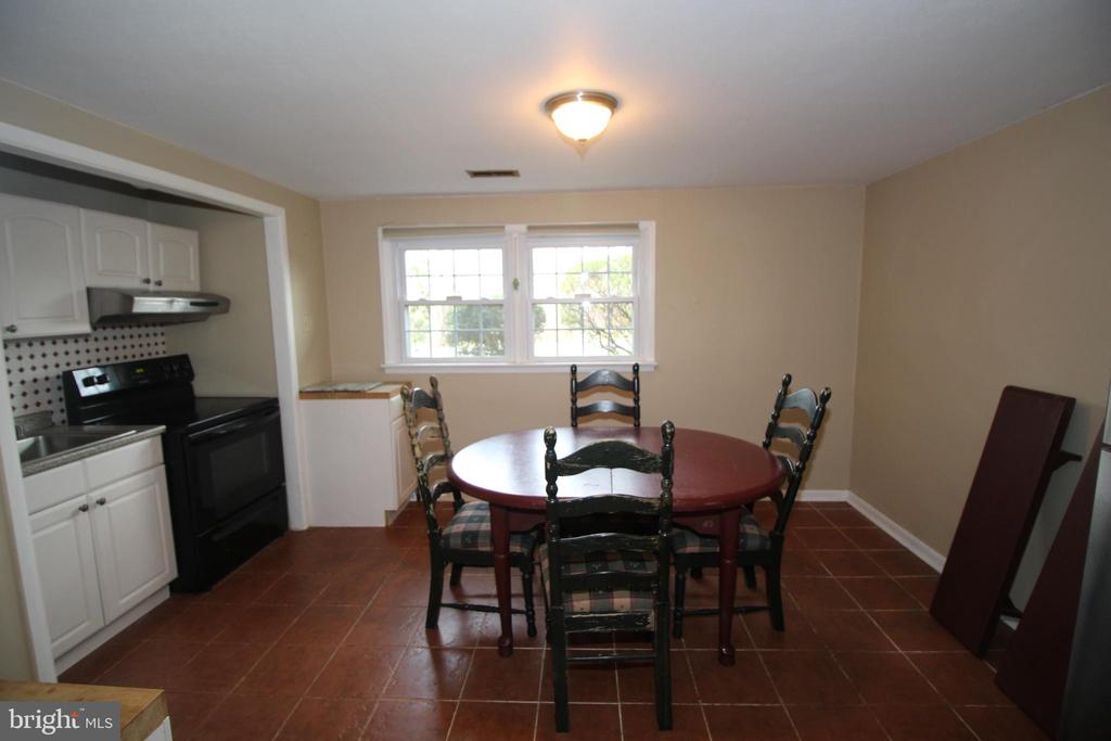 75 Sunset Dr