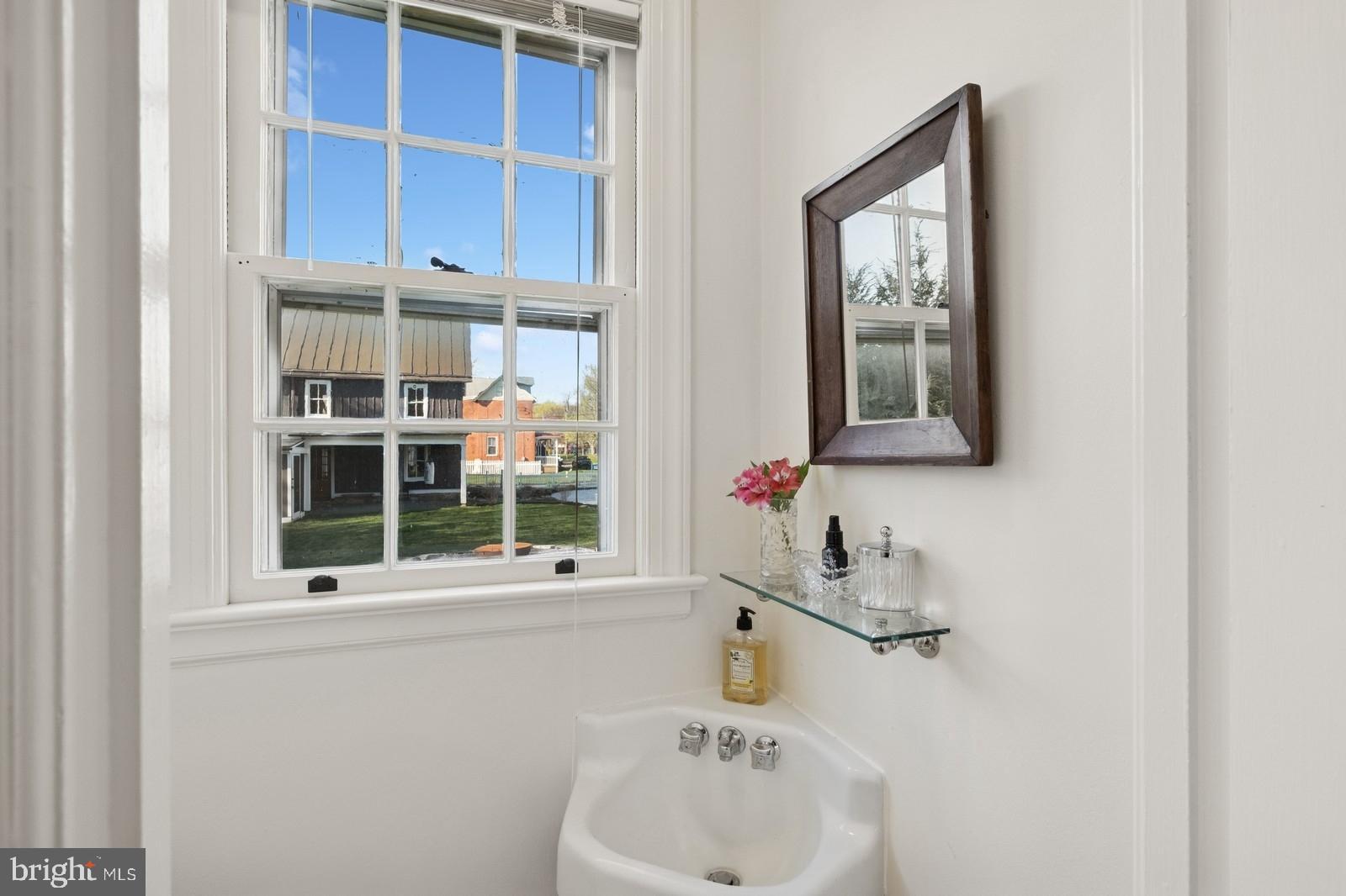 115 E Washington Ave