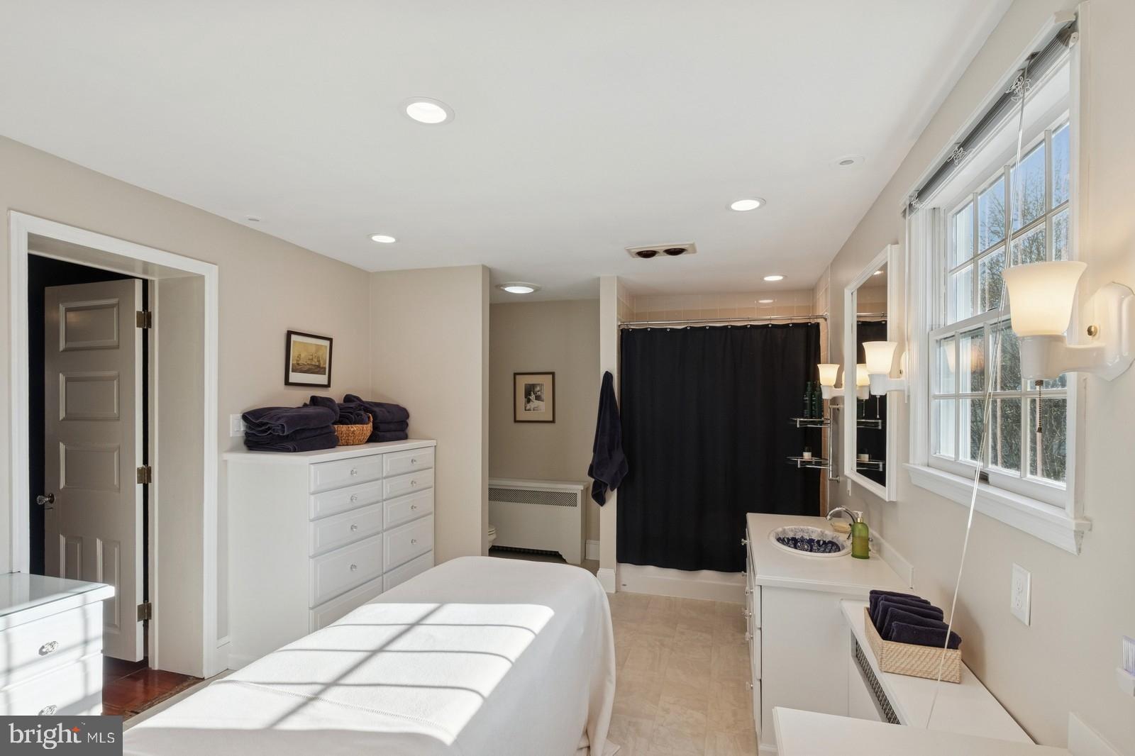 115 E Washington Ave