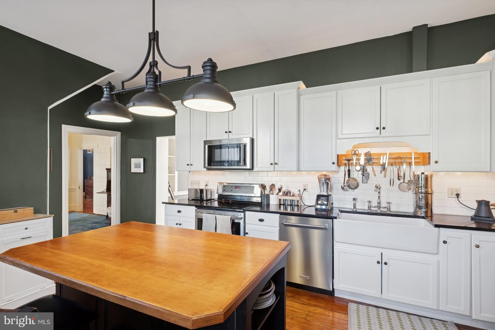 115 E Washington Ave