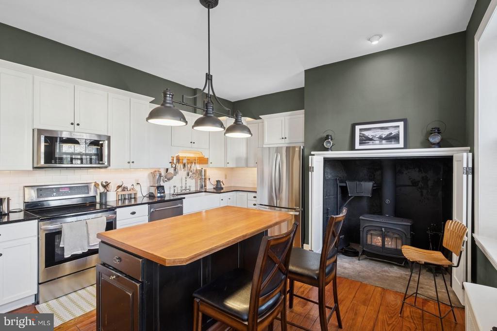 115 E Washington Ave