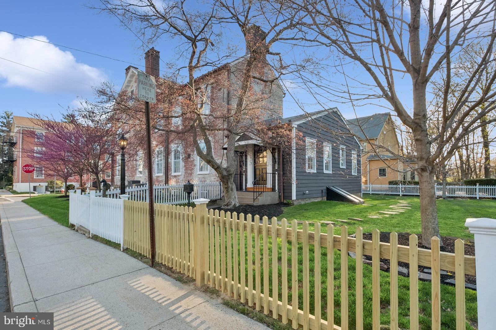 115 E Washington Ave