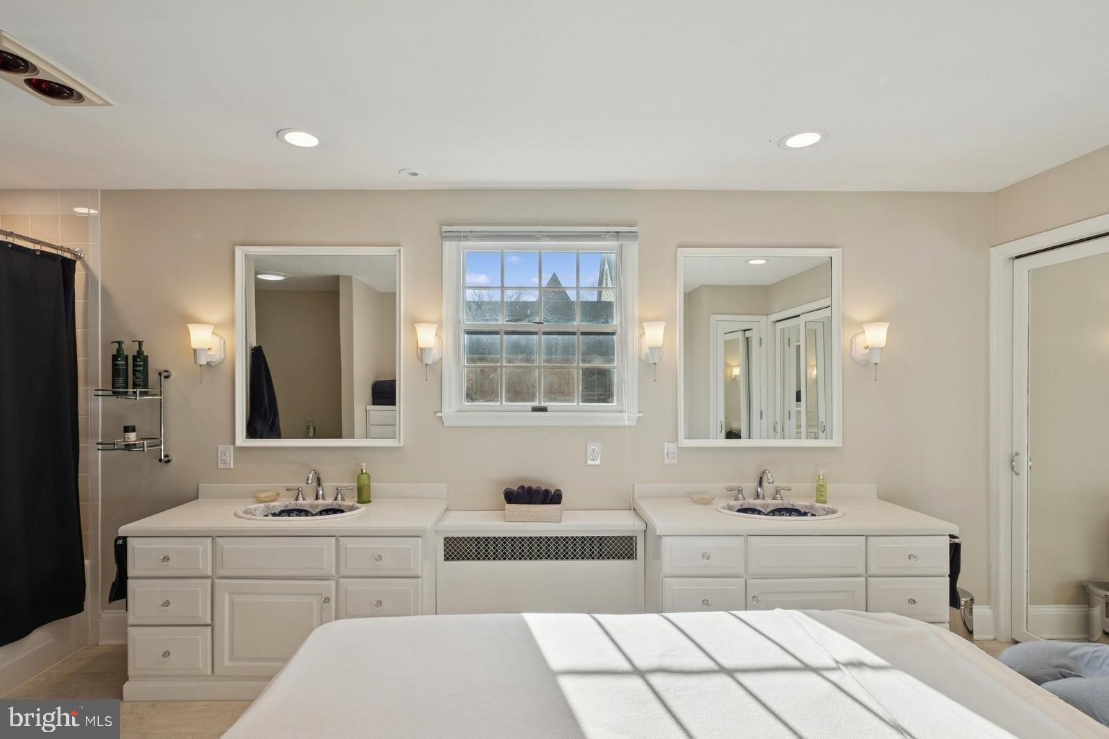 115 E Washington Ave