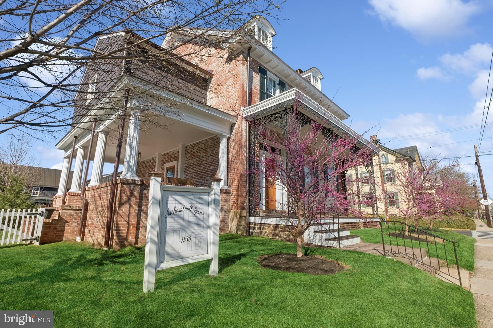 115 E Washington Ave