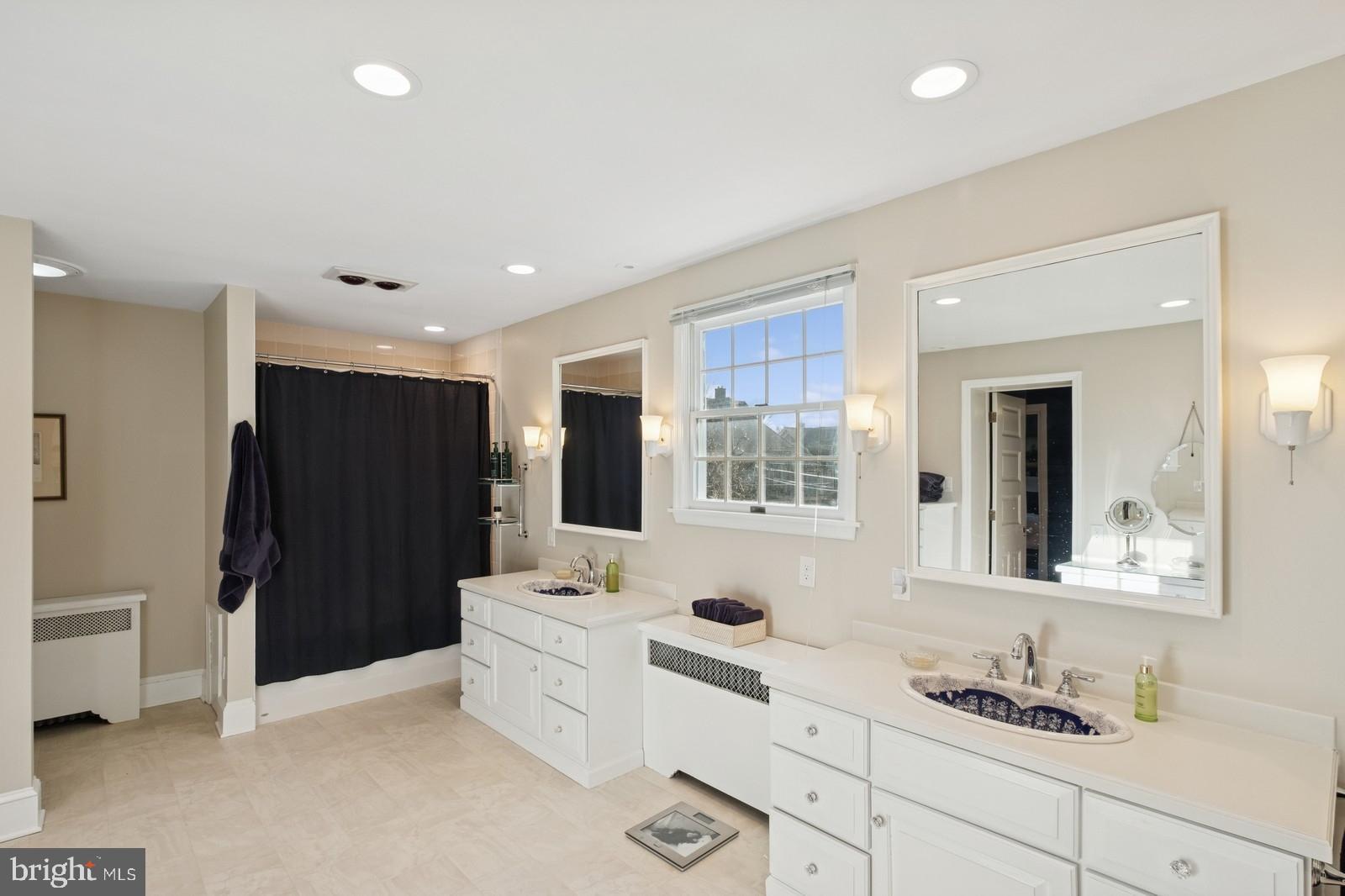 115 E Washington Ave