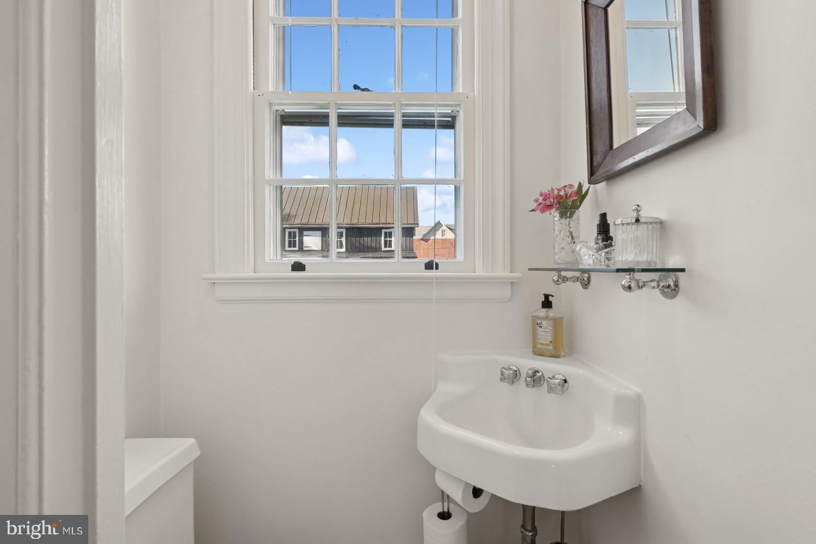 115 E Washington Ave