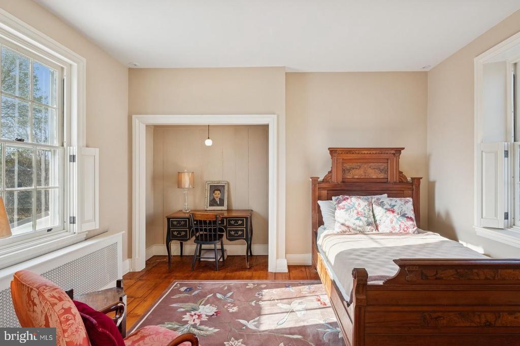 115 E Washington Ave