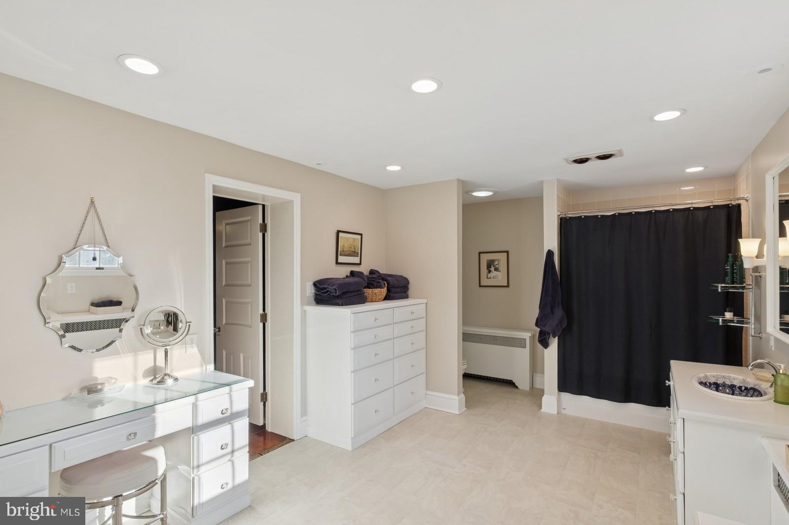 115 E Washington Ave