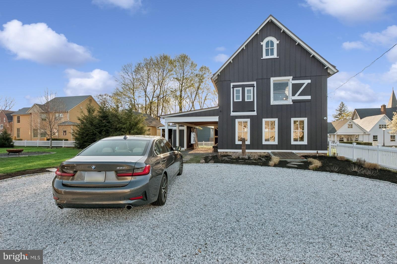 115 E Washington Ave