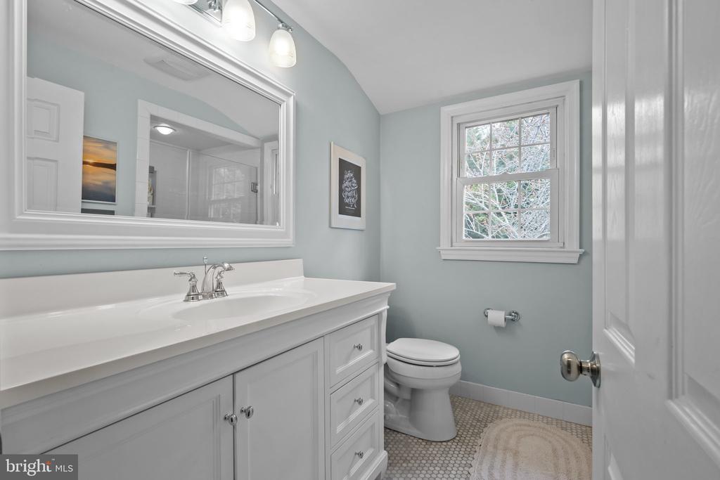 407 EDGEBORO DRIVE