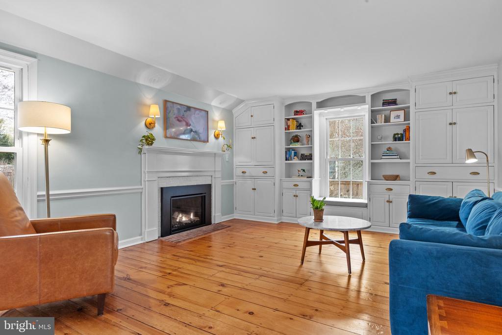 407 EDGEBORO DRIVE