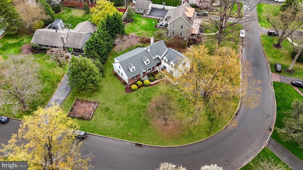 407 EDGEBORO DRIVE