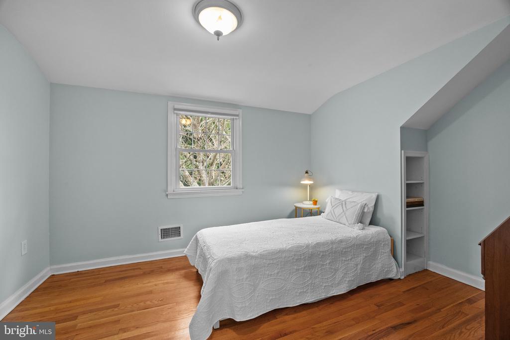 407 EDGEBORO DRIVE